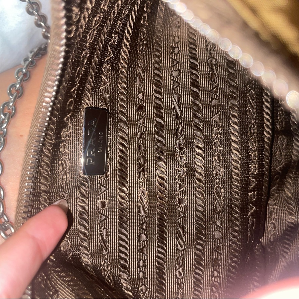 PRADA Tessuto Re-Edition Hobo Great condition - Picture 4 of 7
